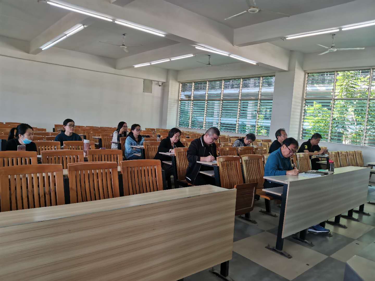 评分.jpg 评分.jpg